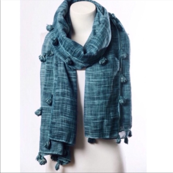 Cute and Casual Teal Tassel Scarf - Picture 12 of 15